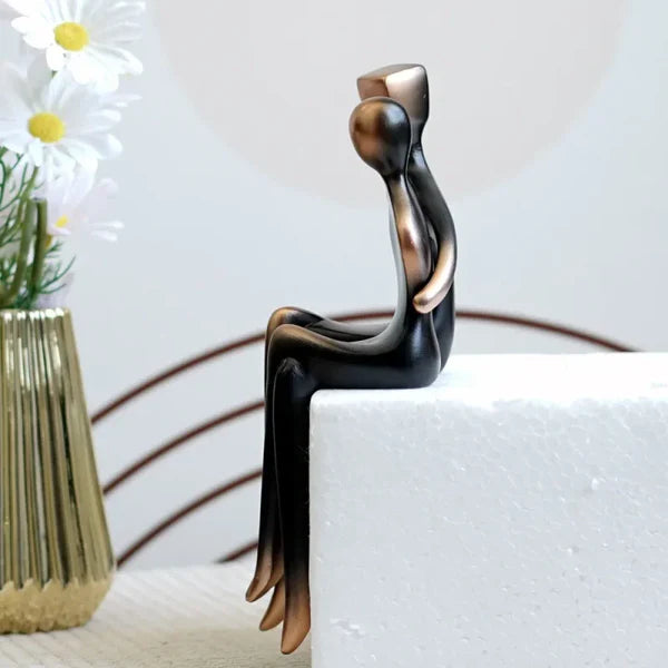 Escultura de Casal em Resina Bronze para Decorar Sala KBN