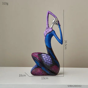 Escultura Abstrata Estilo Nórdico em Resina para Decoração KBN