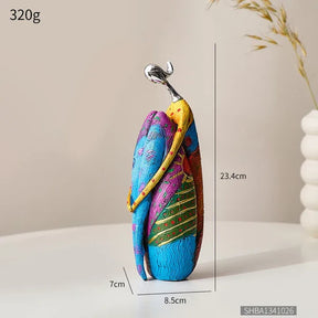 Escultura Abstrata Estilo Nórdico em Resina para Decoração KBN
