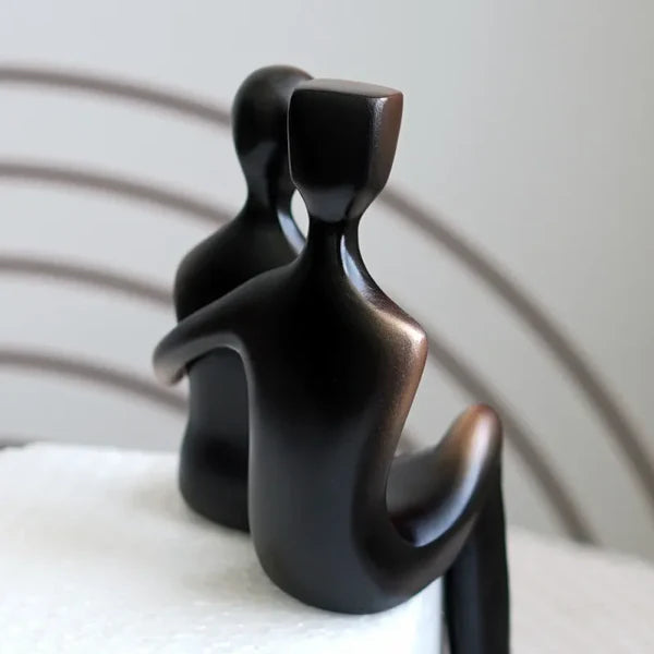 Escultura de Casal em Resina Bronze para Decorar Sala KBN