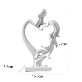 Escultura Nórdica de Casal se Beijando em Resina para Sala KBN