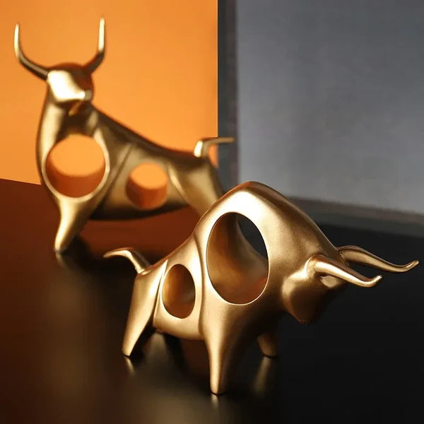 Estátua de Touro Dourado Abstrata em Resina para Decoração KBN