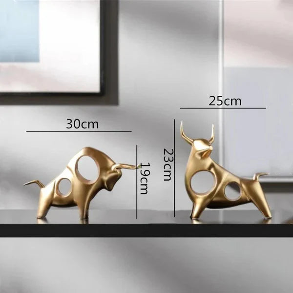 Estátua de Touro Dourado Abstrata em Resina para Decoração KBN