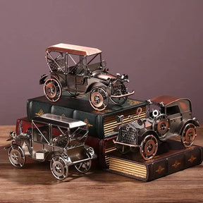 Miniatura de Carro Antigo em Metal para Decoração Retrô KBN